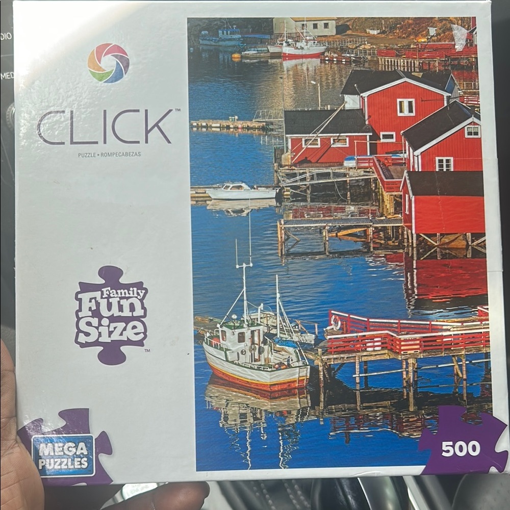 Click 500-Piece Puzzle with Red Houses
